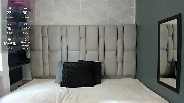 Snapshot of Charlot_milf chatting on February 16, 2026, 1:40 pm Charlot milf online show from February 16, 2026, 1:40 pm