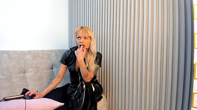 Snapshot of samanthajonexxx chatting on February 5, 2026, 4:22 pm samanthajonexxx online show from February 5, 2026, 4:22 pm