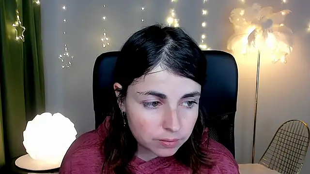 MartaEdams online show from December 15, 2025, 6:28 am