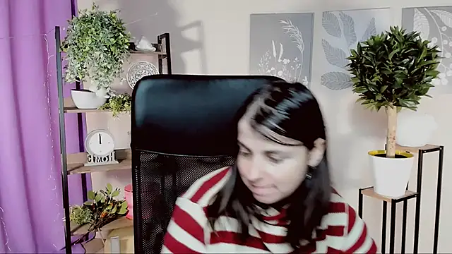 MartaEdams online show from March 11, 2026, 6:19 am