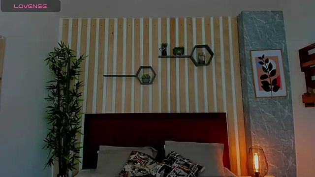 SamayRyann online show from February 11, 2026, 1:27 pm