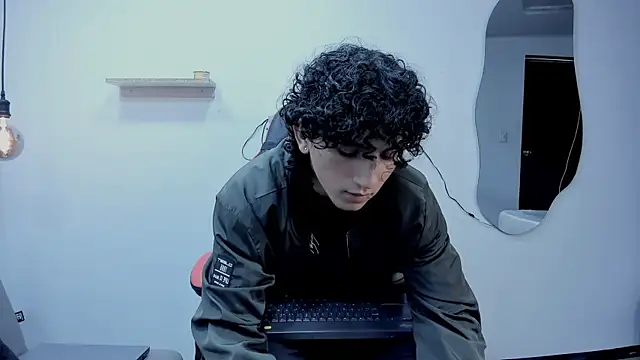 Snapshot of JackesTaylor chatting on September 14, 2025, 4:44 am JackesTaylor online show from September 14, 2025, 4:44 am