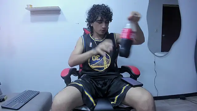 Snapshot of JackesTaylor chatting on October 4, 2025, 3:59 am JackesTaylor online show from October 4, 2025, 3:59 am