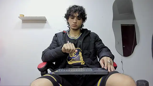 Snapshot of JackesTaylor chatting on October 19, 2025, 4:57 am JackesTaylor online show from October 19, 2025, 4:57 am