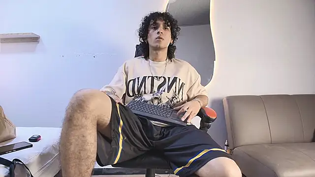 Snapshot of JackesTaylor chatting on February 12, 2026, 5:46 am JackesTaylor online show from February 12, 2026, 5:46 am