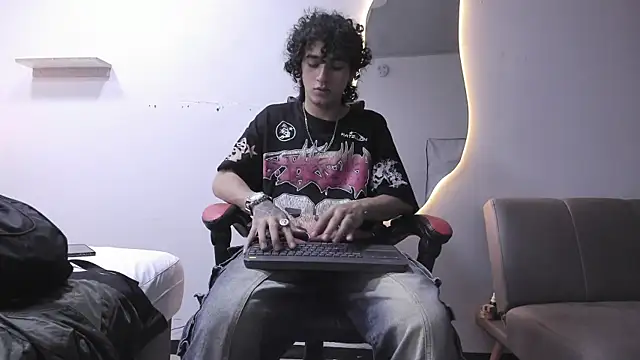 Snapshot of JackesTaylor chatting on February 20, 2026, 5:59 am JackesTaylor online show from February 20, 2026, 5:59 am