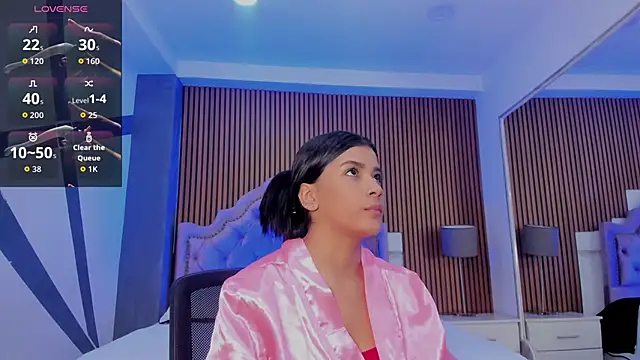 SelenaStonne online show from October 1, 2025, 8:04 pm