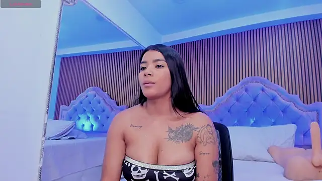 SelenaStonne online show from December 5, 2025, 8:49 pm