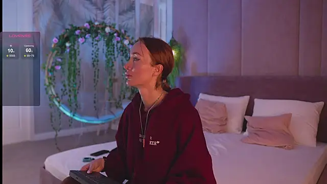 Snapshot of Serena_Waldarf chatting on November 16, 2025, 4:56 pm Serena Waldarf online show from November 16, 2025, 4:56 pm