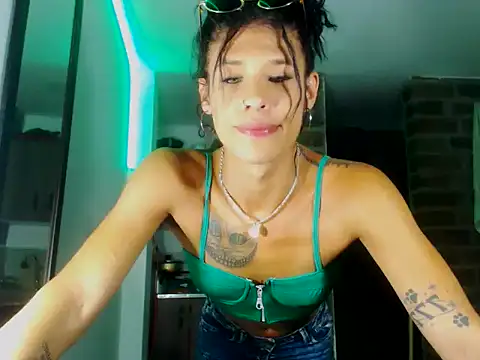 Snapshot of beautiful_taty chatting on October 2, 2025, 5:47 am beautiful taty online show from October 2, 2025, 5:47 am