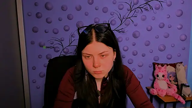 foxy tease  online show from February 4, 2026, 8:14 pm