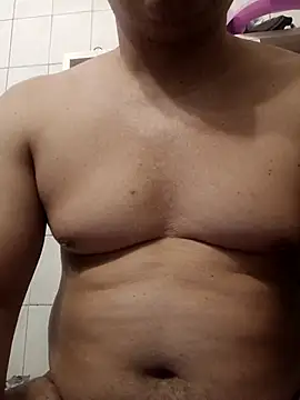 juanpa8453 online show from April 7, 2026, 4:07 pm