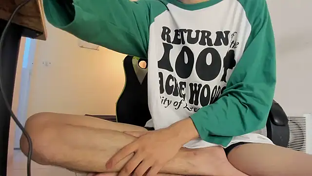 Darkknightx01 online show from October 6, 2025, 5:49 am