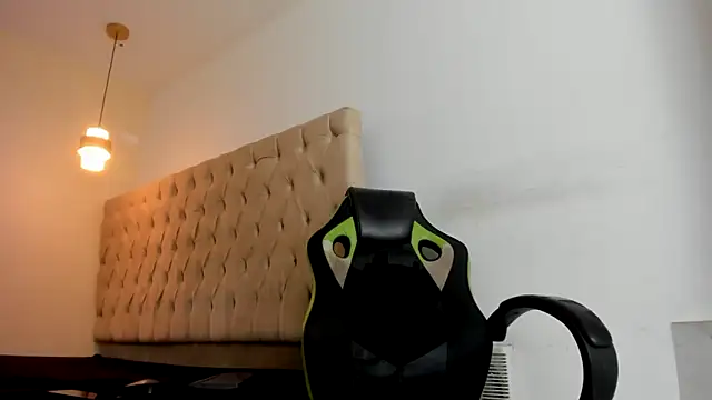 Darkknightx01 online show from October 8, 2025, 1:36 am