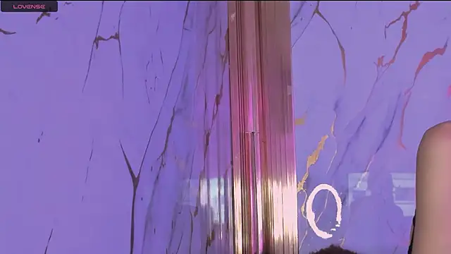 eimy skinny  online show from February 8, 2026, 12:08 pm