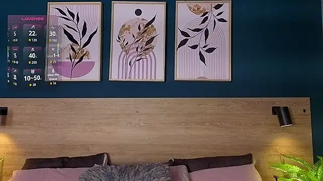 SarahMiler  online show from November 28, 2025, 10:12 pm