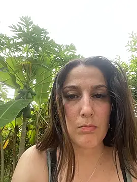 Snapshot of Samaraa_Smith chatting on May 16, 2026, 9:57 pm Samaraa Smith online show from May 16, 2026, 9:57 pm