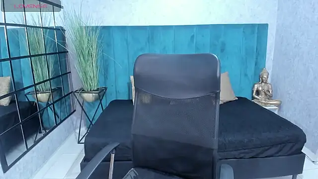 VictoriaaBlair online show from February 25, 2026, 6:28 pm