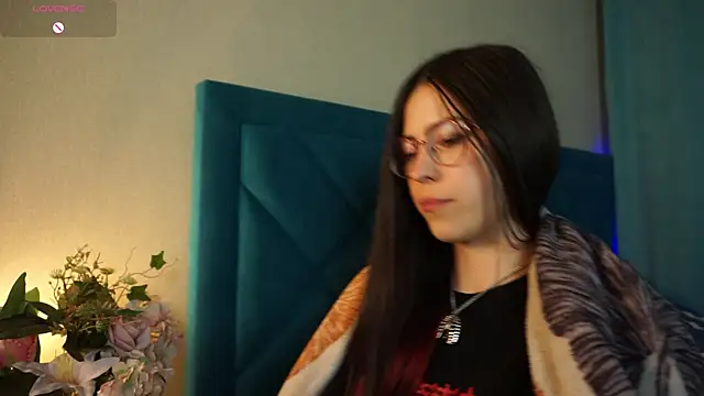 ywixos online show from September 28, 2025, 1:38 pm