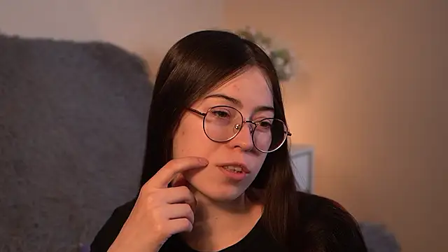 ywixos online show from February 5, 2026, 1:49 pm