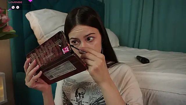 ywixos online show from March 19, 2026, 2:21 pm