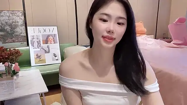 suki-1 online show from September 28, 2025, 6:41 am