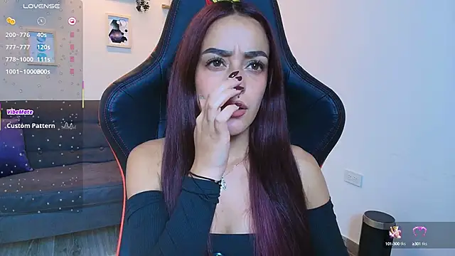 ViolethRosse online show from October 10, 2025, 8:08 pm