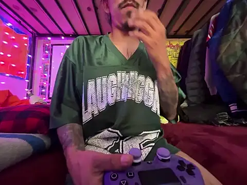 bigdickkane300 online show from April 12, 2026, 11:43 pm