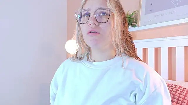 BelaMiller  online show from September 20, 2025, 11:33 am