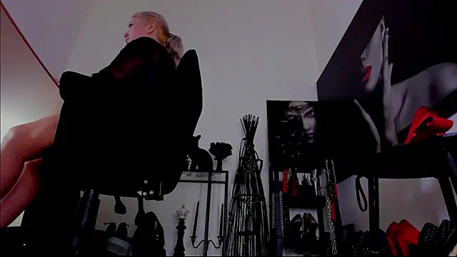 demisweet online show from February 4, 2026, 1:55 am