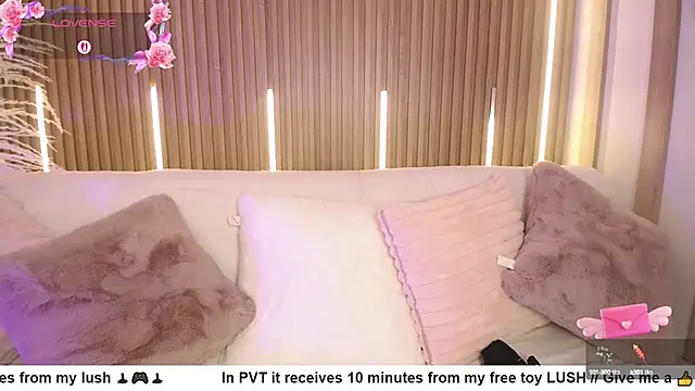 MylaDreams online show from September 20, 2025, 3:40 am