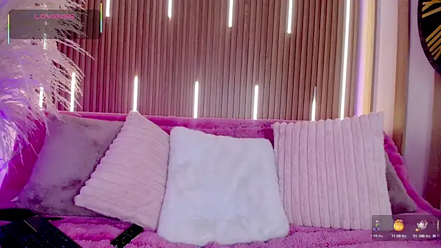 MylaDreams online show from November 12, 2025, 3:29 am