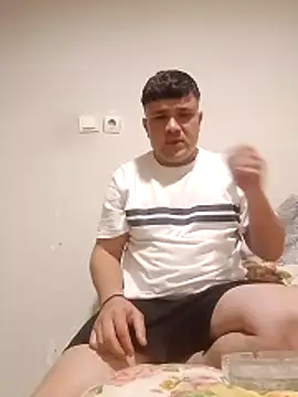 nihattttttttttttttt online show from December 18, 2025, 7:09 pm