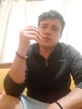 nihattttttttttttttt online show from May 26, 2026, 7:32 pm