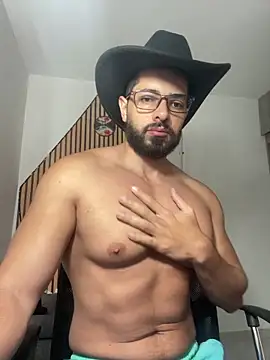 Snapshot of magnumchris chatting on February 13, 2026, 4:03 pm magnumchris online show from February 13, 2026, 4:03 pm