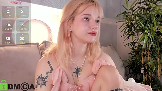 Molly Platt online show from March 26, 2026, 9:04 am