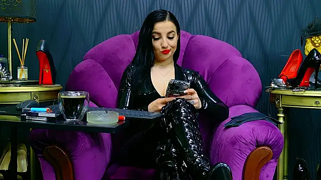 Snapshot of VivianReeve chatting on May 22, 2026, 1:39 pm VivianReeve online show from May 22, 2026, 1:39 pm