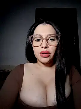 Snapshot of Lucisferxxx chatting on October 31, 2025, 2:45 am Lucisferxxx online show from October 31, 2025, 2:45 am