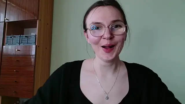 LooveELLYx online show from February 26, 2025, 2:46 pm