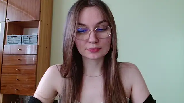 LooveELLYx online show from February 28, 2025, 10:52 am