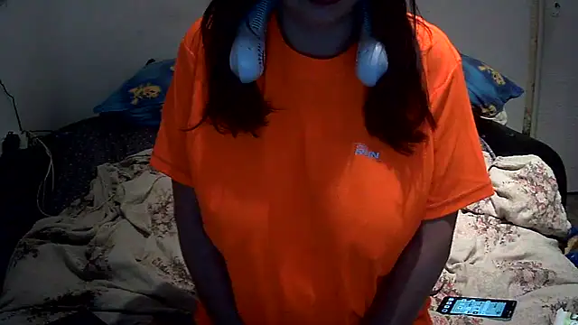 Snapshot of CleverPitzimitzi chatting on May 25, 2026, 8:04 pm CleverPitzimitzi online show from May 25, 2026, 8:04 pm