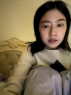 Olivia-l online show from December 4, 2025, 2:15 pm