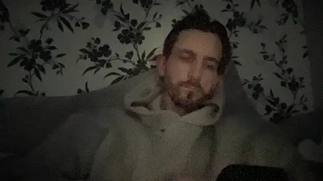 Big8inchUncutCock online show from April 18, 2026, 7:34 am