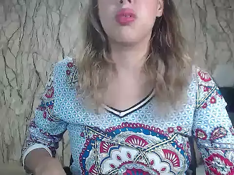 Snapshot of AntonellaBlanc chatting on September 16, 2025, 9:05 pm AntonellaBlanc online show from September 16, 2025, 9:05 pm