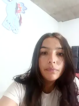 Esmeraldaa- online show from December 20, 2025, 3:24 am