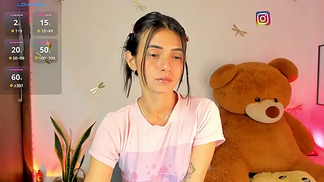 princessluna 19 online show from December 18, 2025, 8:48 pm