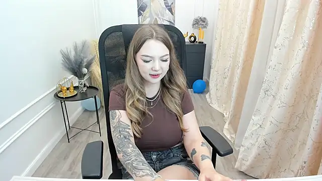 MariaRobinsone online show from June 8, 2026, 11:54 am