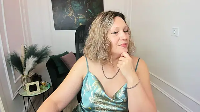 NinaStarle online show from April 12, 2026, 8:30 am