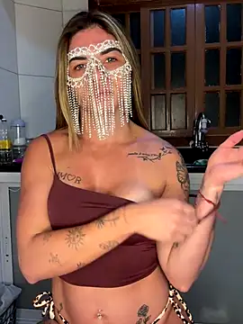 Casalmasc online show from October 21, 2025, 1:28 am