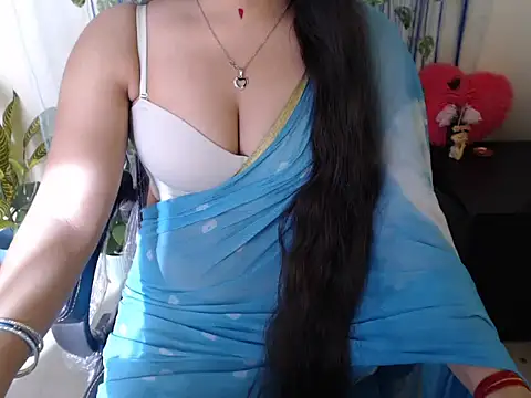 anika bold online show from October 13, 2025, 3:28 am